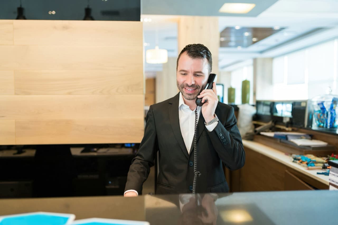 Top 7 Ways AI Is Changing Hospitality Industry